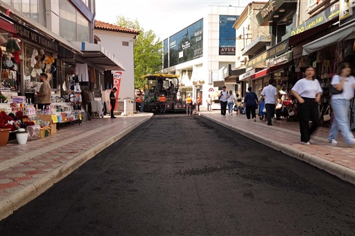 BAFRA BELEDİYESİ’NİN ASFALT ATAĞI SÜRÜYOR
