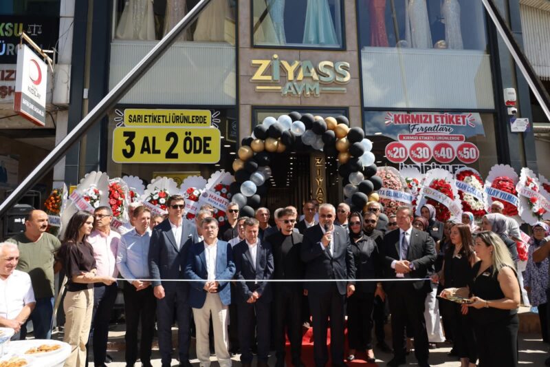 Başkan Serdal Sefa Kocabaş, Ziyass AVM’nin Açılışına Katıldı