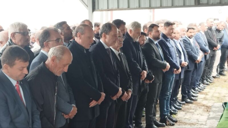 Yeniden Refah Partisi Lideri Fatih Erbakan Bafra’da Cenaze Törenine Katıldı